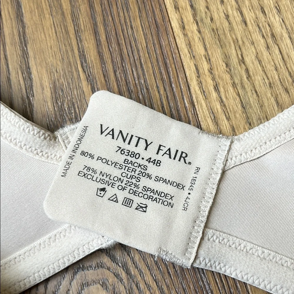 Vanity Fair Cream T-Shirt Bra with Underwire Support